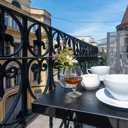 Lvapart вул ковжуна 2 кім ізол кухня студія звітні документи