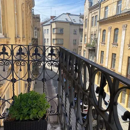 Lvapart вул ковжуна 2 кім ізол кухня студія звітні документи Lägenhet *