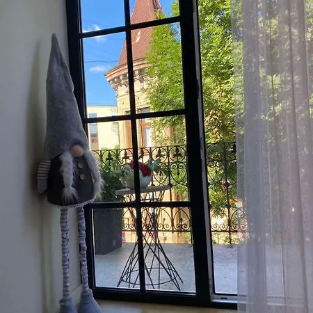 Lvapart вул ковжуна 2 кім ізол кухня студія звітні документи Lägenhet *