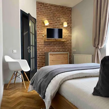Apartment -apart центр 2 кім ізольовані і кухня студія