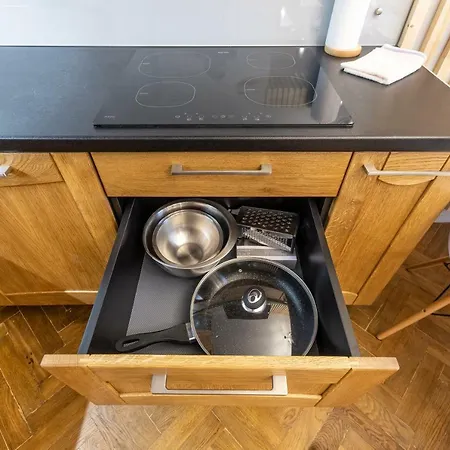 Lägenhet Lvapart вул ковжуна 2 кім ізол кухня студія звітні документи