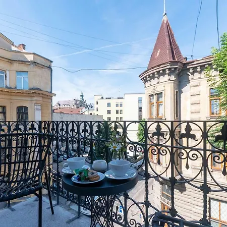 -apart центр 2 кім ізольовані і кухня студія Appartement Lviv