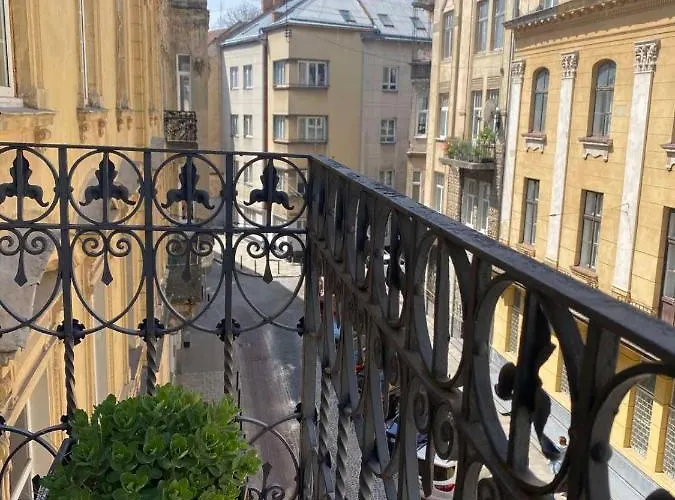 Lvapart Центр 2 Кім Ізол І Кухня Студія Apartment *