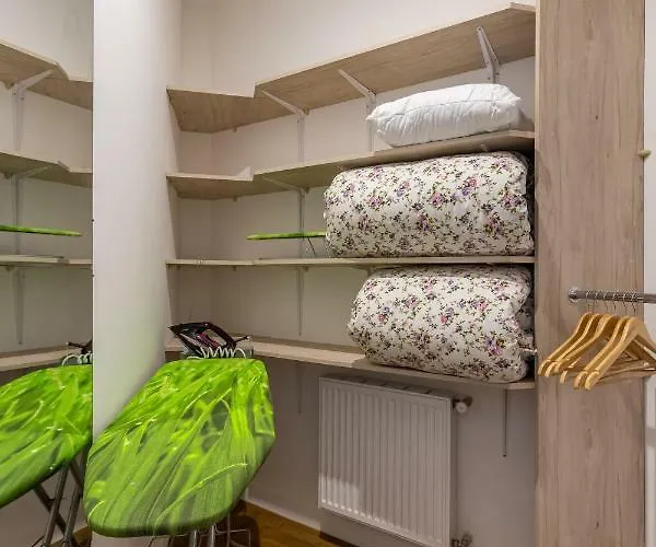 Lvapart Центр 2 Кім Ізол І Кухня Студія Apartamento Leópolis