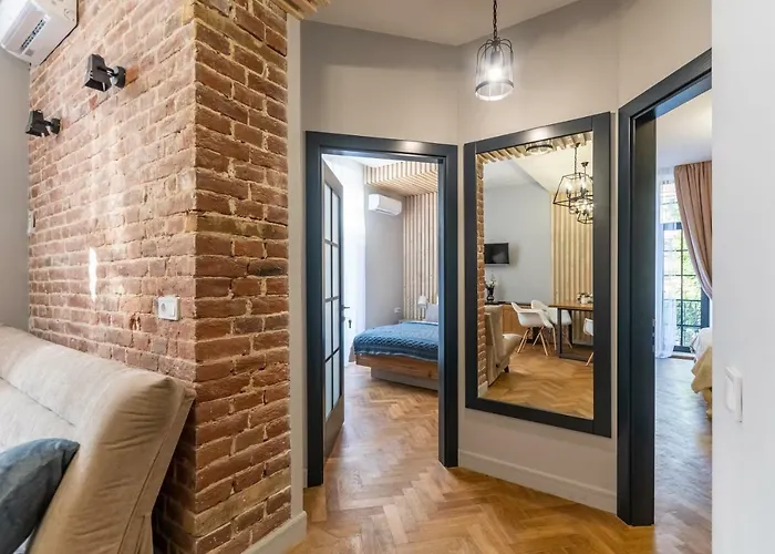 Lvapart Центр 2 Кім Ізол І Кухня Студія Apartamento Leópolis